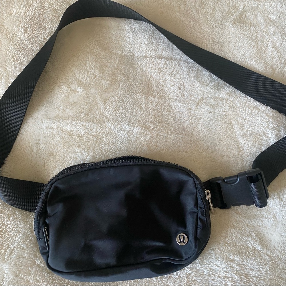 lululemon athletica Black Belt Bag